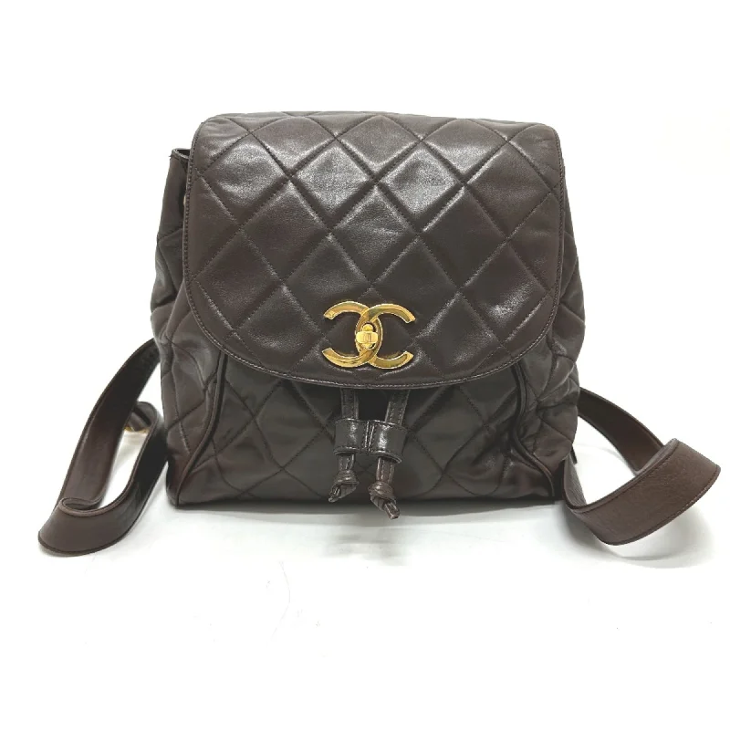 Quilted handle bags with stylish textured finish -Chanel  Leather Backpack (Pre-Owned)