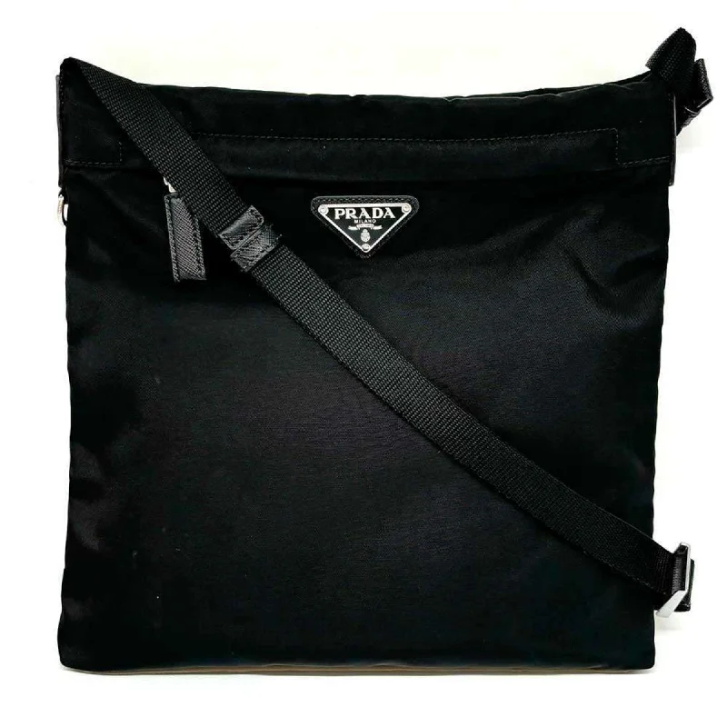 Handle bags with reinforced stitching for durability -Prada  Nylon Shoulder Bag (Pre-Owned)