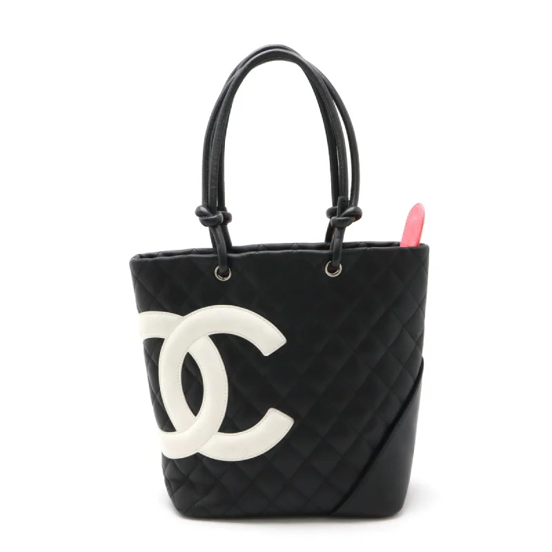 Handle bags with padded straps for comfort -Chanel   Cambon Ligne Shoulder Bag Tote Bag (Pre-Owned)