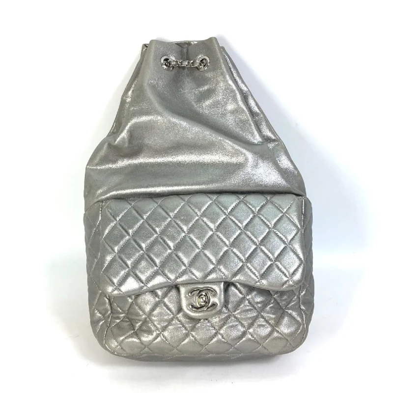 Handle bags with bold text for statements -Chanel  Leather Backpack (Pre-Owned)