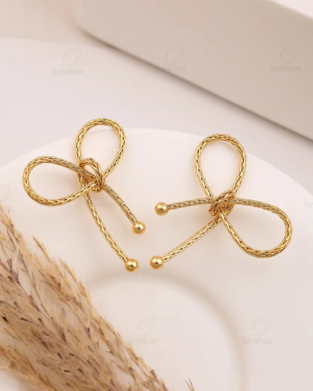 Hoop earrings with heart-shaped frames for a romantic and feminine look-Amour Bow Fashionable Studs