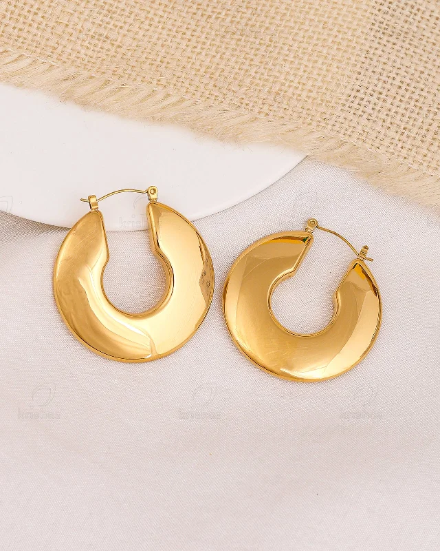 Hoop earrings with cut-out designs for a creative and lightweight effect-Clara Chunky Fashionable Hoop