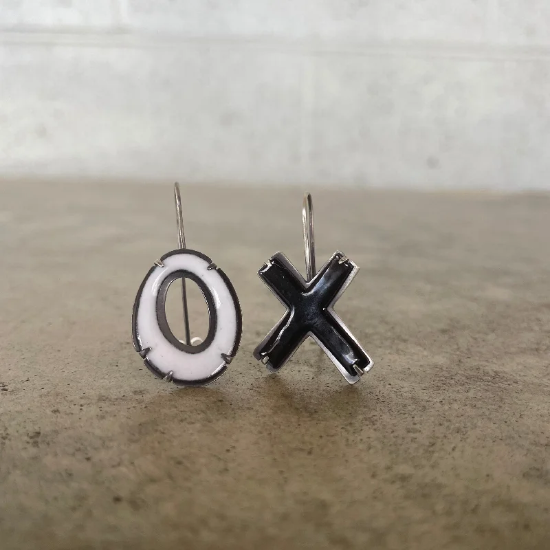 Best hoop earrings with enamel details for a colorful and modern look-XO enamel earrings