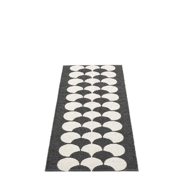 Best necklaces and pendants for everyday wear with minimalist designs-Poppy Rug Black 70X150cm